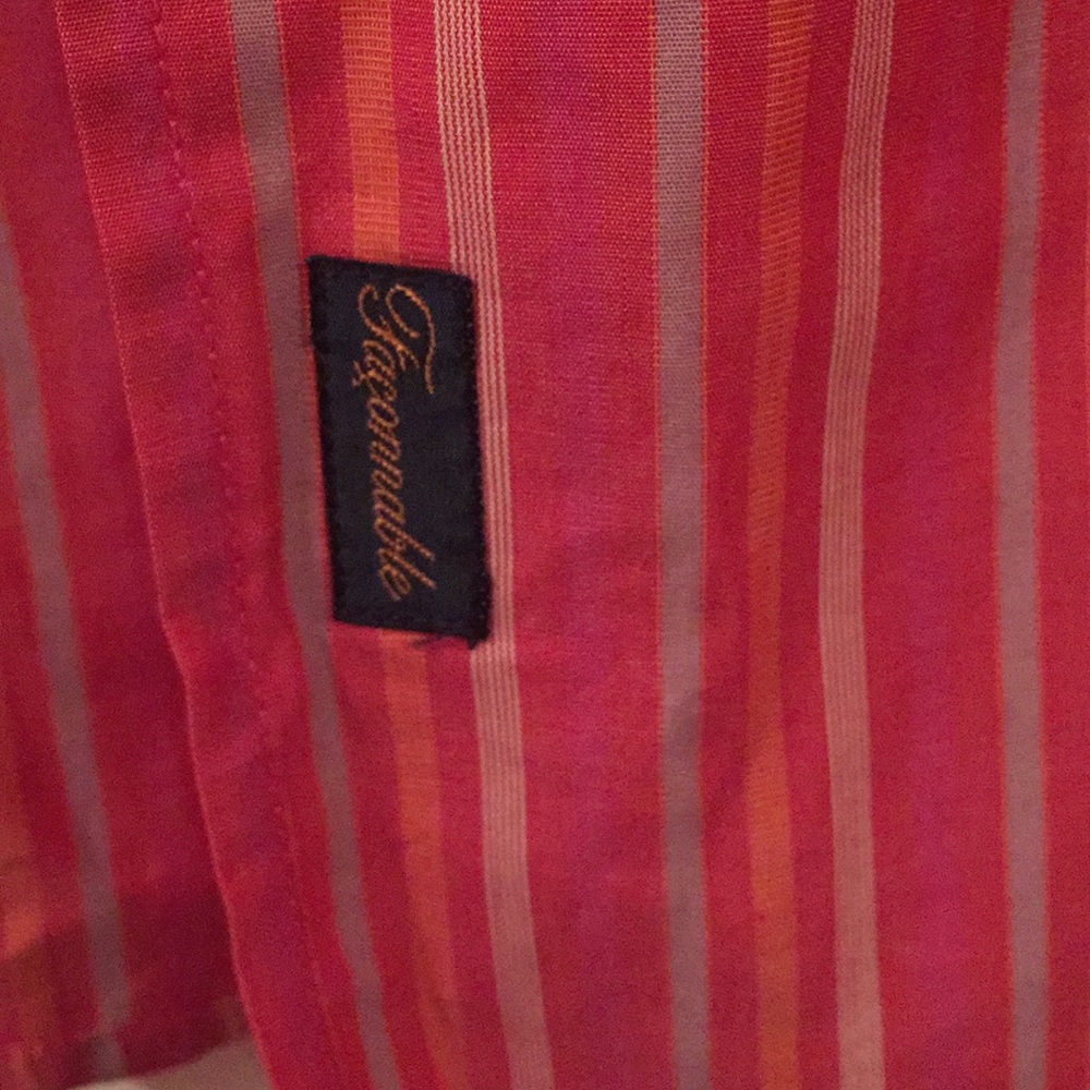 Shirt - Picture 3 of 4